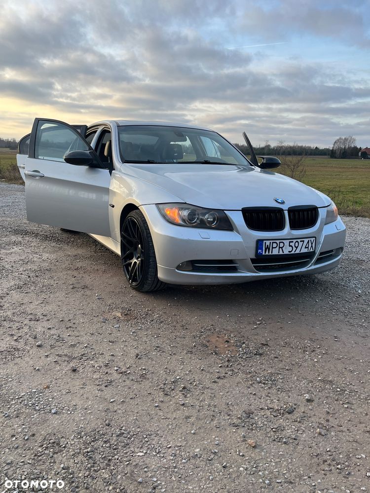 BMW Seria 3 330i - 7