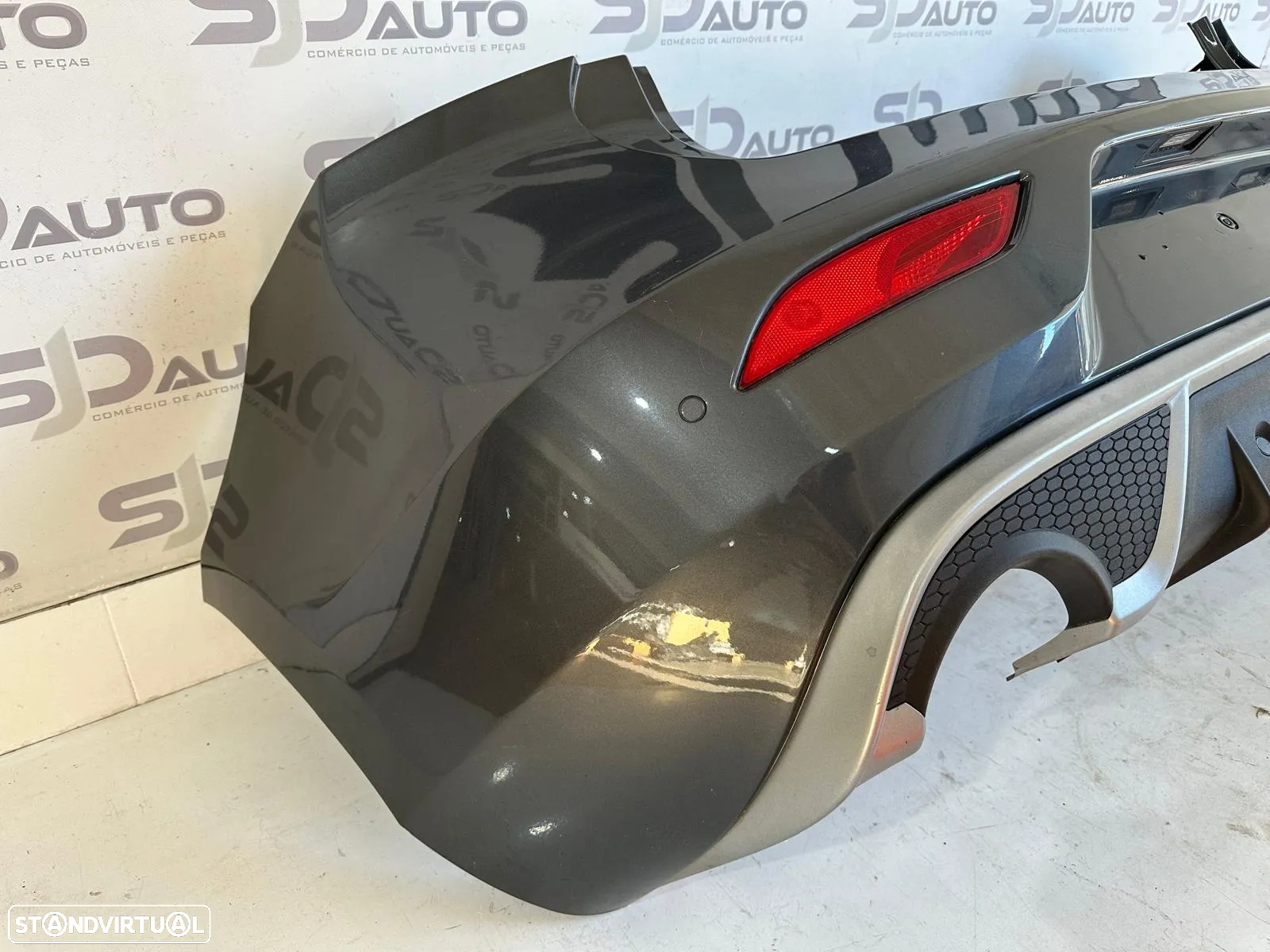 Parachoques Trás - Volvo V40 R-Design (2013) - 3
