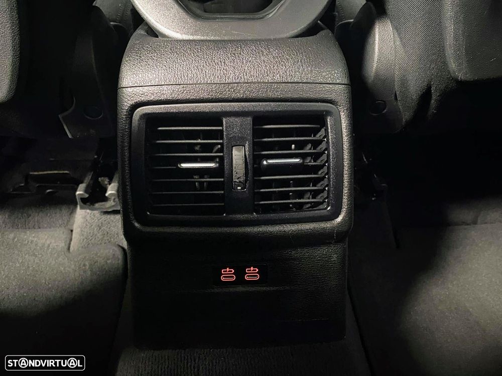 BMW X1 sDrive18d - 11