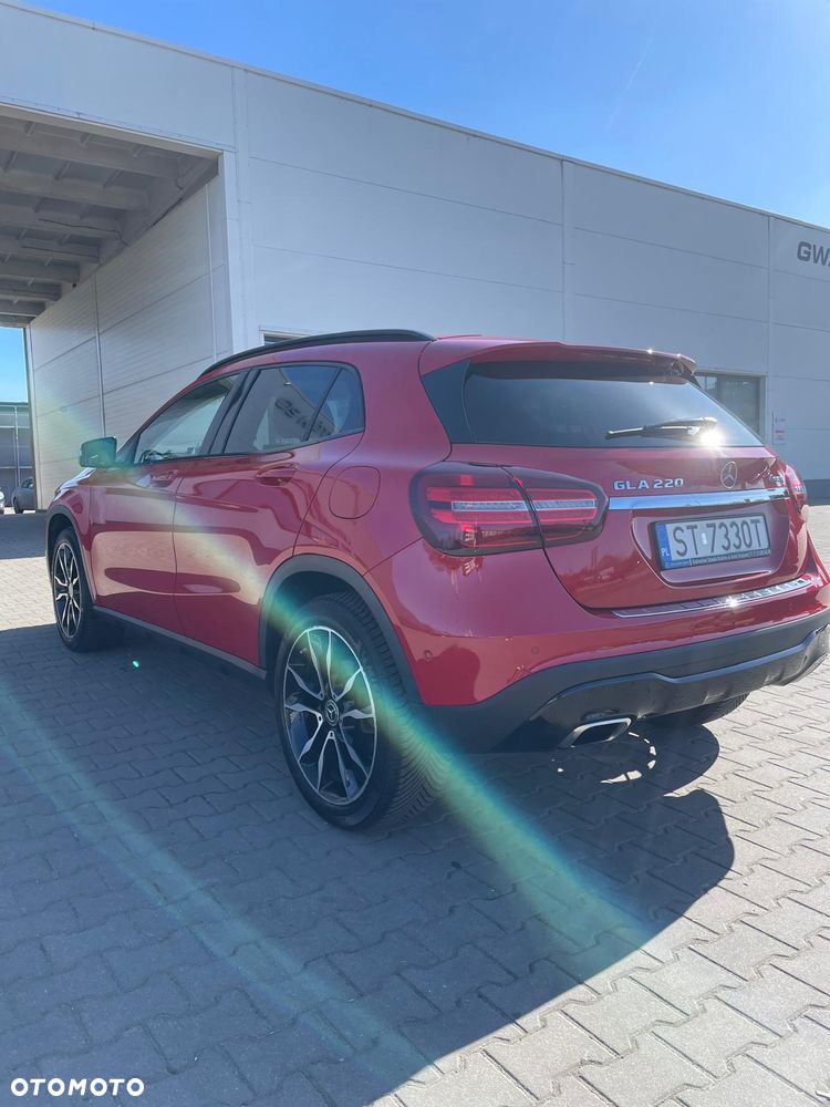 Mercedes-Benz GLA 220 4-Matic - 6