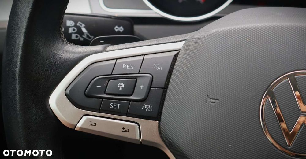 Volkswagen Passat - 23
