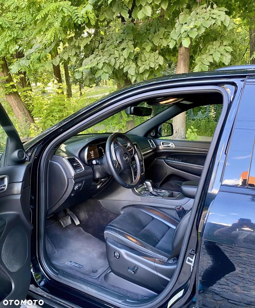 Jeep Grand Cherokee - 8