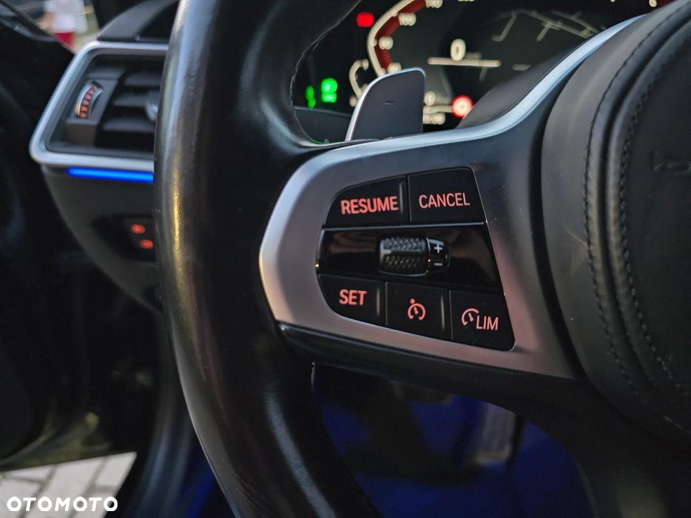 BMW Seria 3 318i M Sport - 18