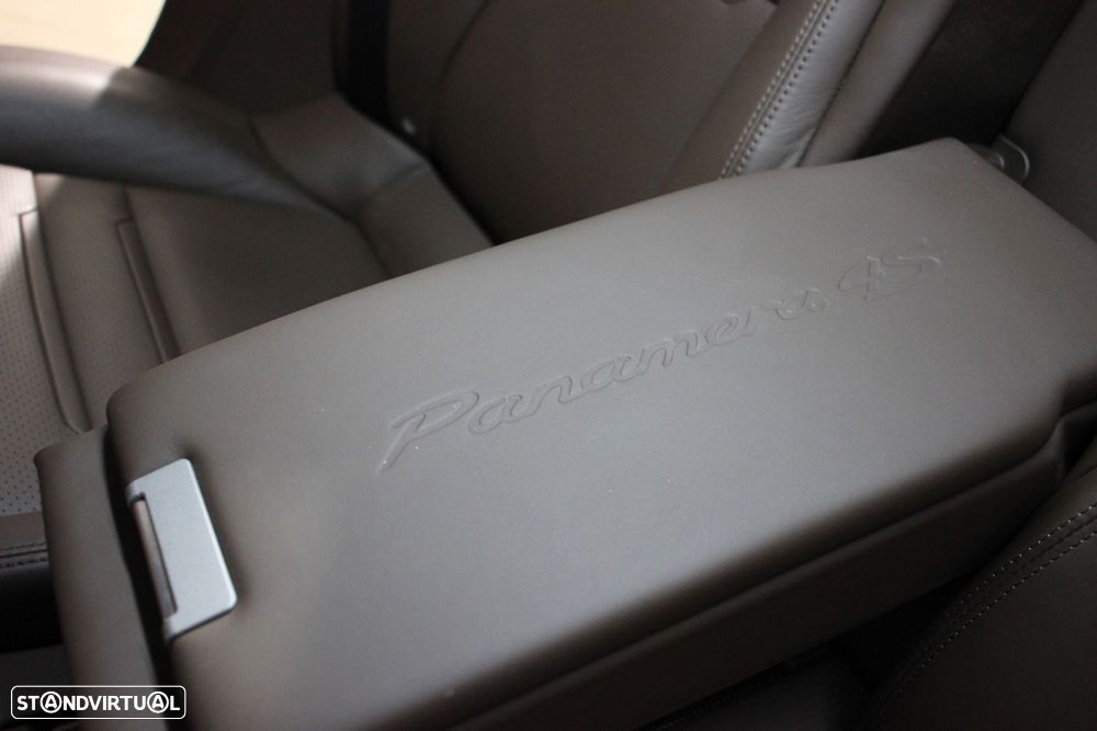 Porsche Panamera 4 S - 21