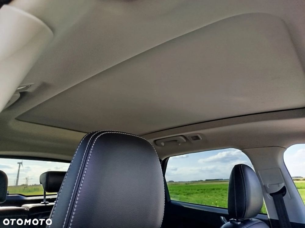 Ford Escape 2.0 EcoBoost AWD Titanium - 32