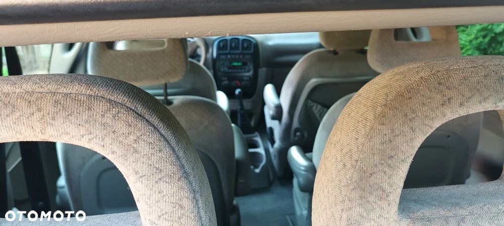 Chrysler Voyager - 15