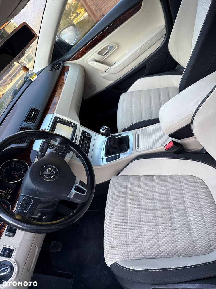 Volkswagen Passat 1.8 TSI Exclusive - 14