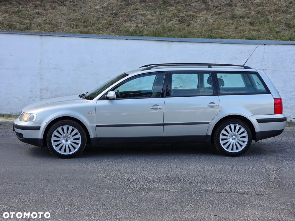 Volkswagen Passat 1.6 Comfortline - 4
