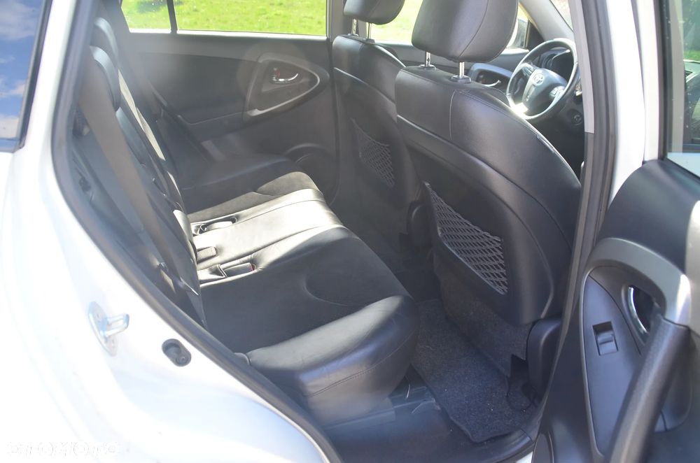 Toyota RAV4 2.0 VVT-i Premium MS - 11