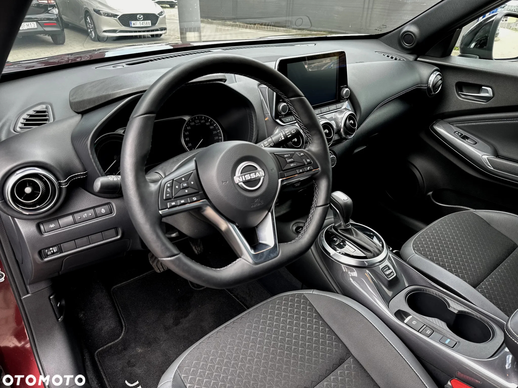 Nissan Juke 1.6 Hybrid N-Connecta AMT - 11