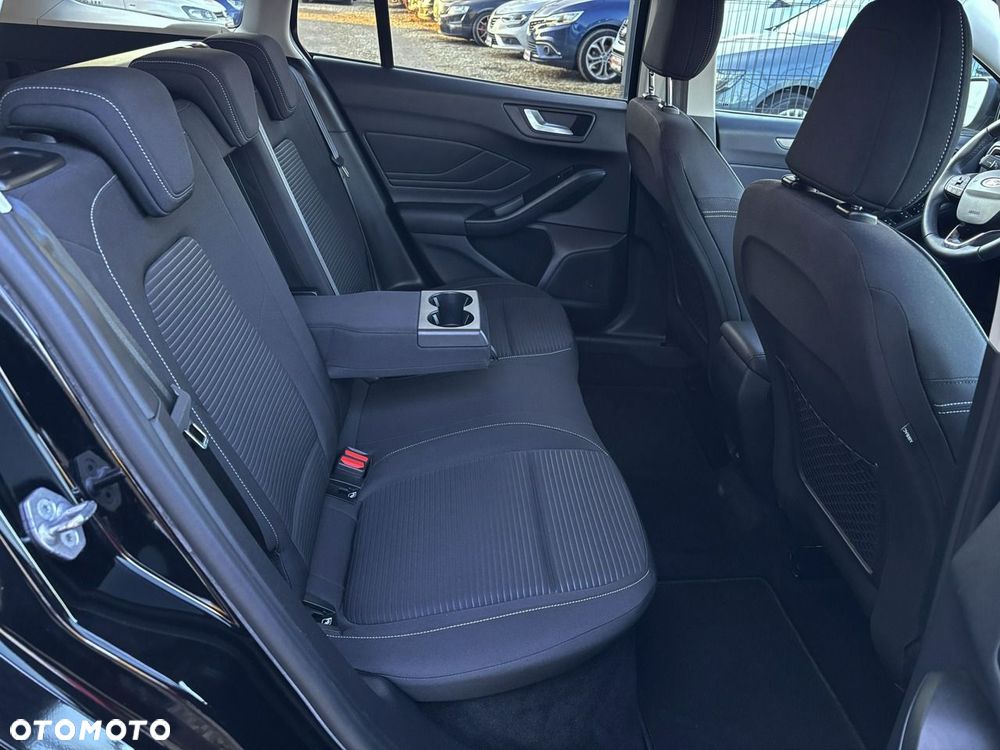 Ford Focus - 24