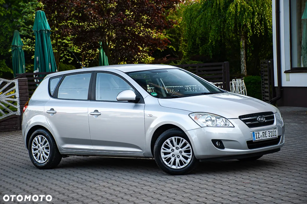 Kia Ceed 2.0 CVVT Spirit - 12