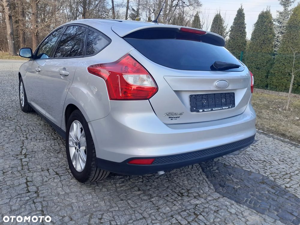 Ford Focus 1.6 TI-VCT Ambiente - 6