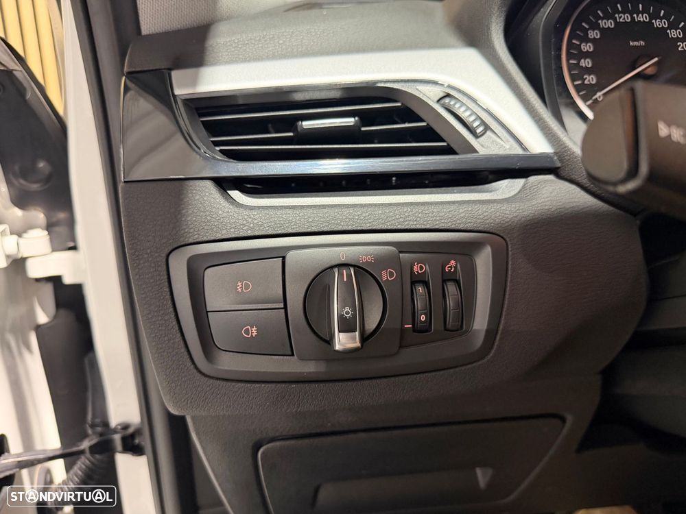 BMW X1 16 d sDrive Advantage - 13