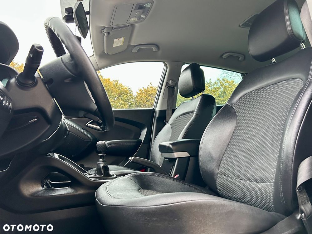 Hyundai ix35 1.7 CRDi 2WD blue Style - 20