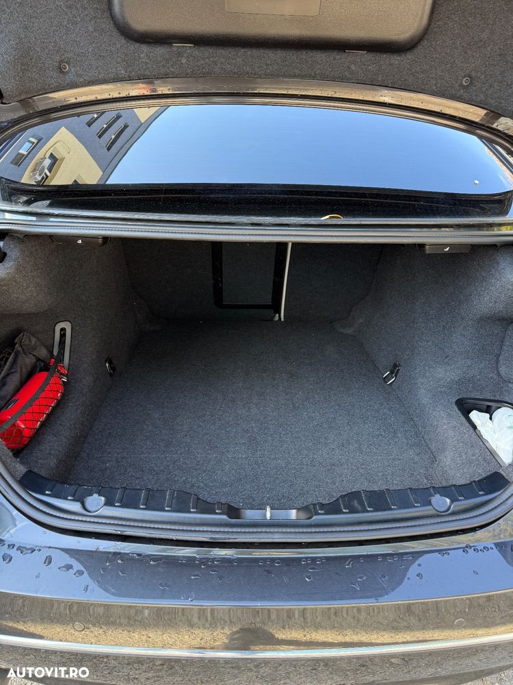 BMW Seria 5 520d Aut. Luxury Line - 7