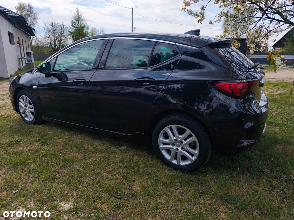 Opel Astra 1.6 T Dynamic S&S - 4
