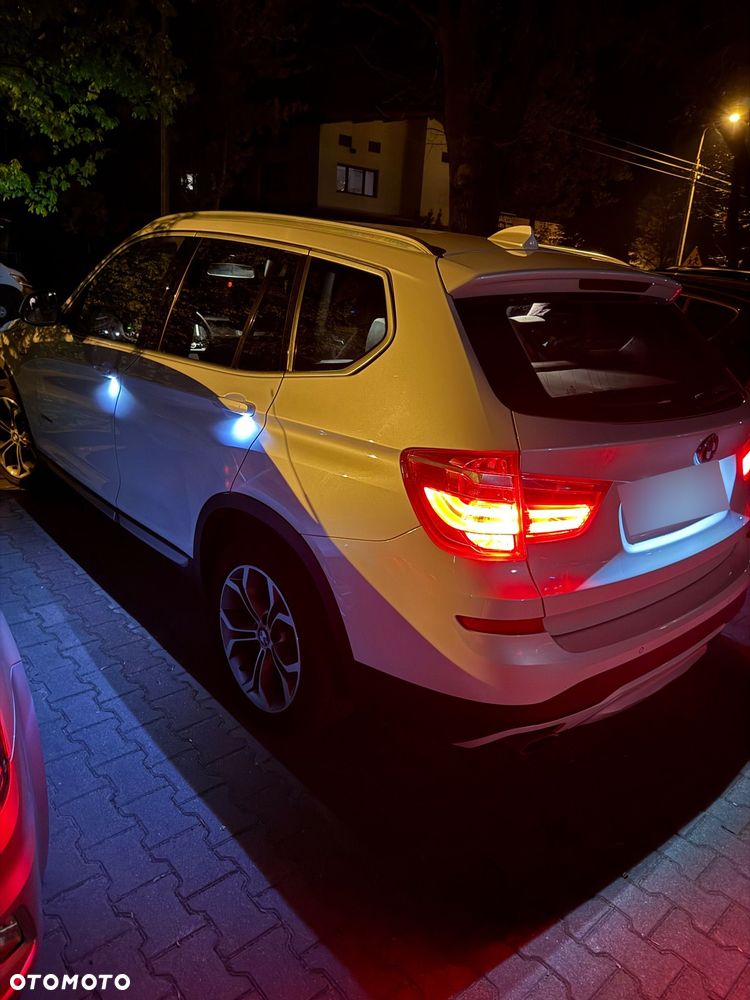 BMW X3 xDrive20d Luxury Line - 8