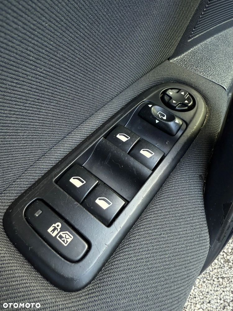 Peugeot 508 HDi FAP 140 Family - 17