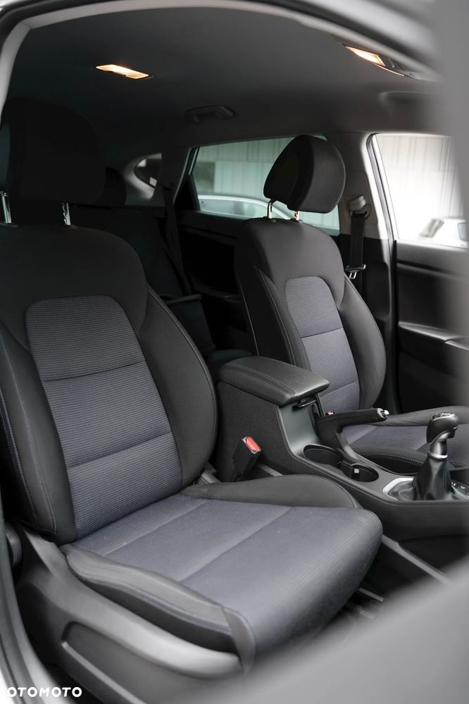 Hyundai Tucson 1.6 GDI BlueDrive TourdePologne 2WD - 32