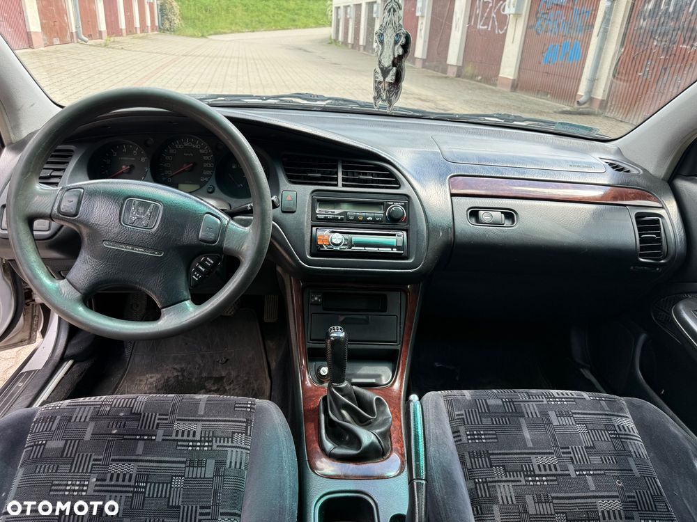 Honda Accord 2.0 ES - 15