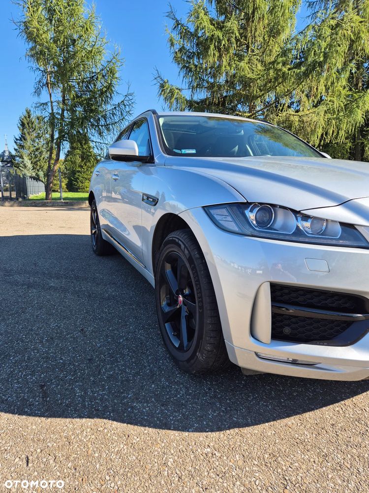Jaguar F-Pace 2.0 i4D AWD R-Sport - 9