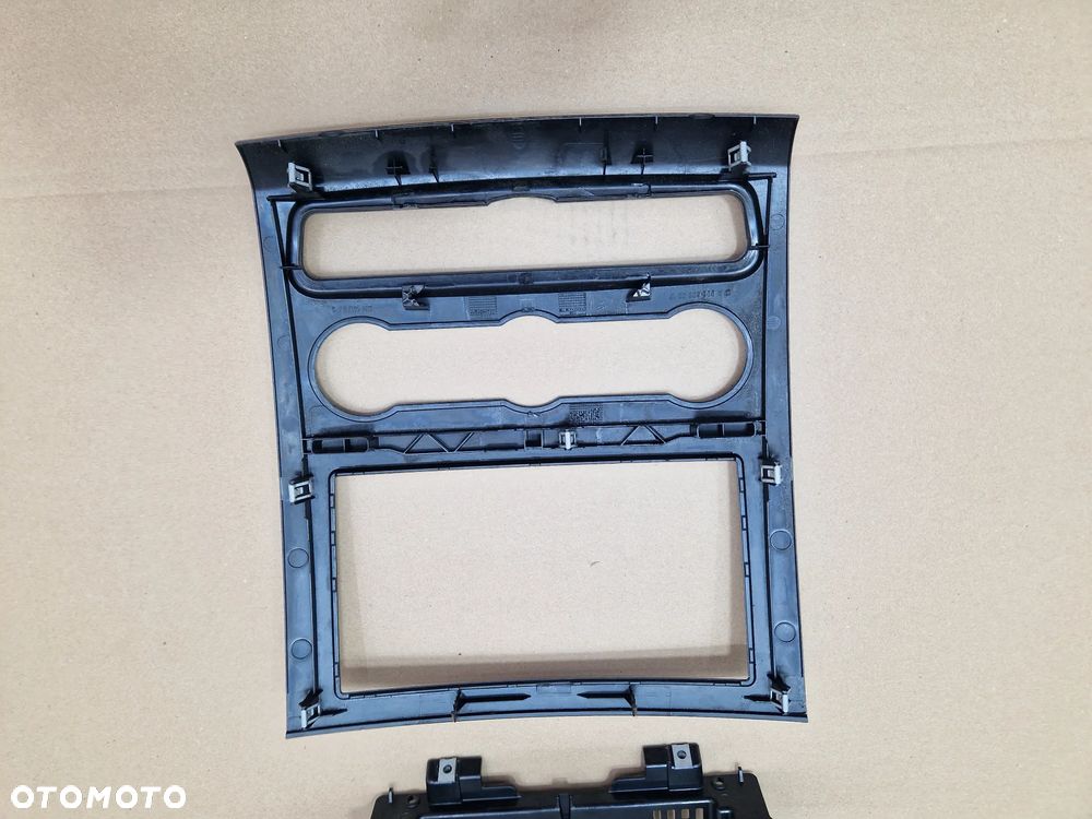 VW CRAFTER SPRINTER W906 RAMKA RADIA OBUDOWA PLASTIK RADIA KONSOLI A9066800017 - 2