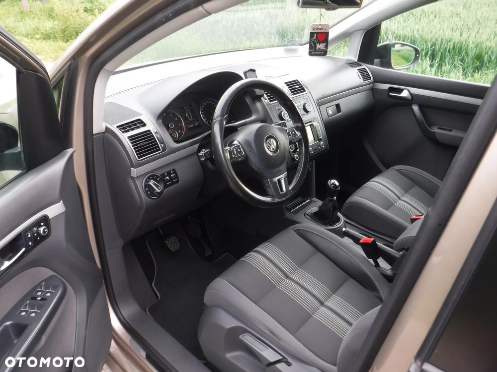 Volkswagen Touran 1.4 TSI MATCH - 8