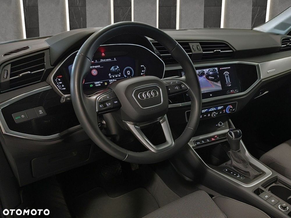 Audi Q3 Sportback - 11