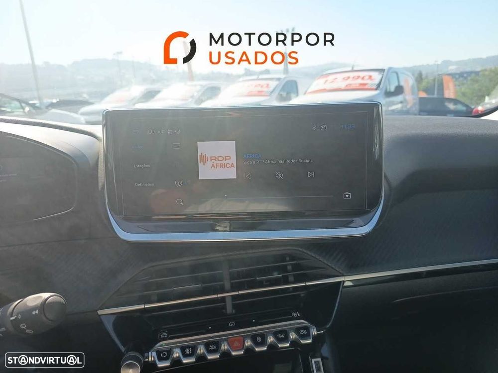 Peugeot 208 1.2 Hybrid Allure e-DCS6 - 12