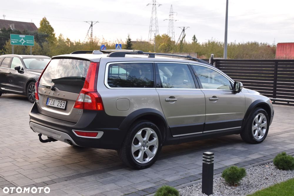 Volvo XC 70 D5 AWD Summum - 4