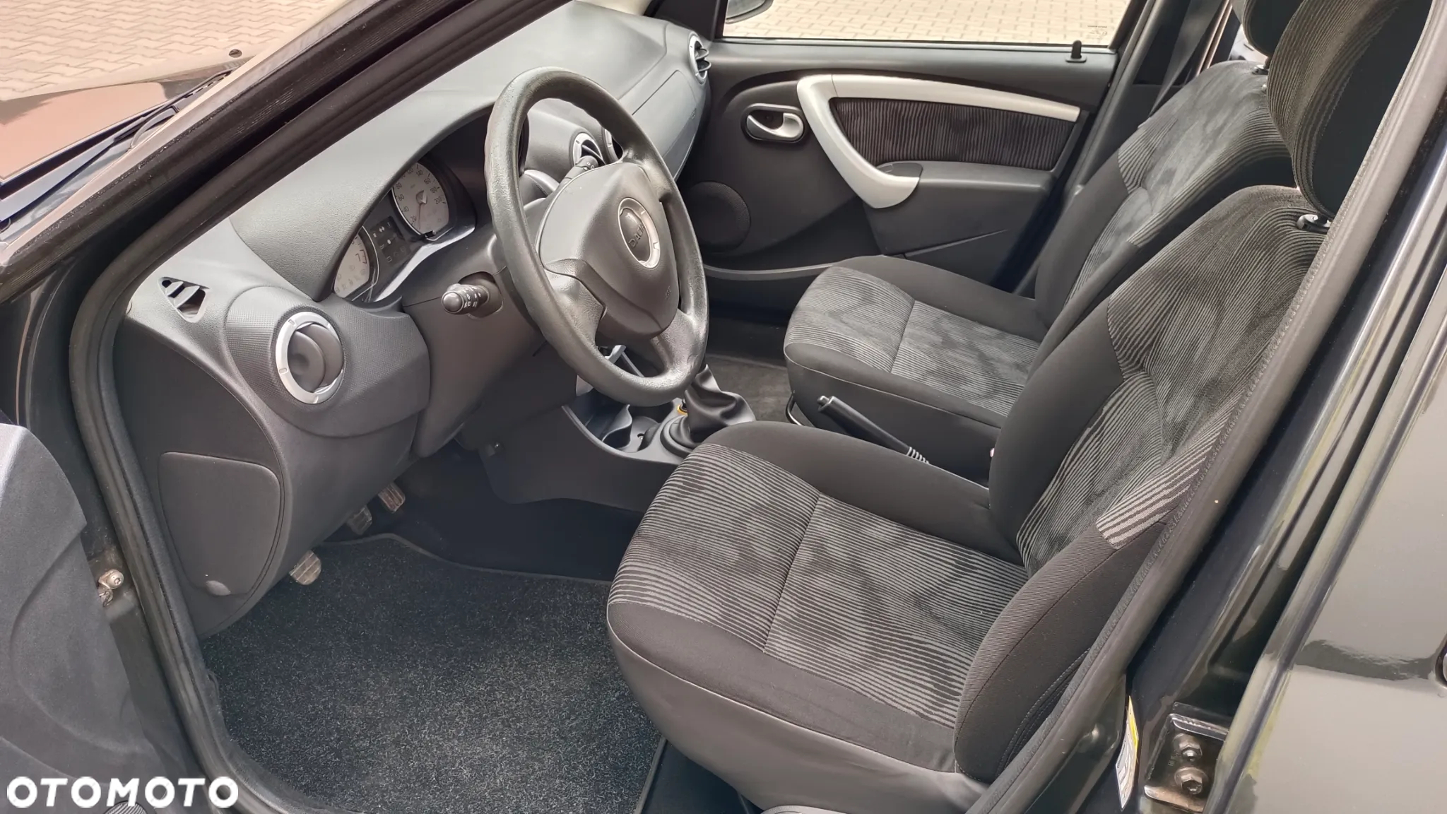 Dacia Logan MCV 1.6 Ambiance - 14