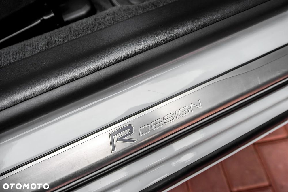 Volvo V60 D4 Drive-E R-Design Momentum - 21