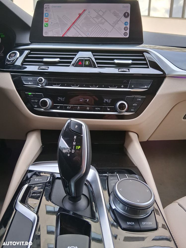 BMW Seria 5 518d Aut. - 12