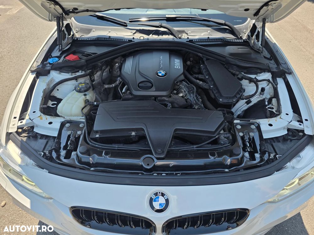 BMW Seria 3 320d xDrive AT M Sport - 22