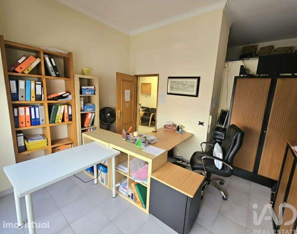 Loja / Estabelecimento Comercial T3 em Agualva E Mira-Sintra de 70,00 - Grande imagem: 2/15