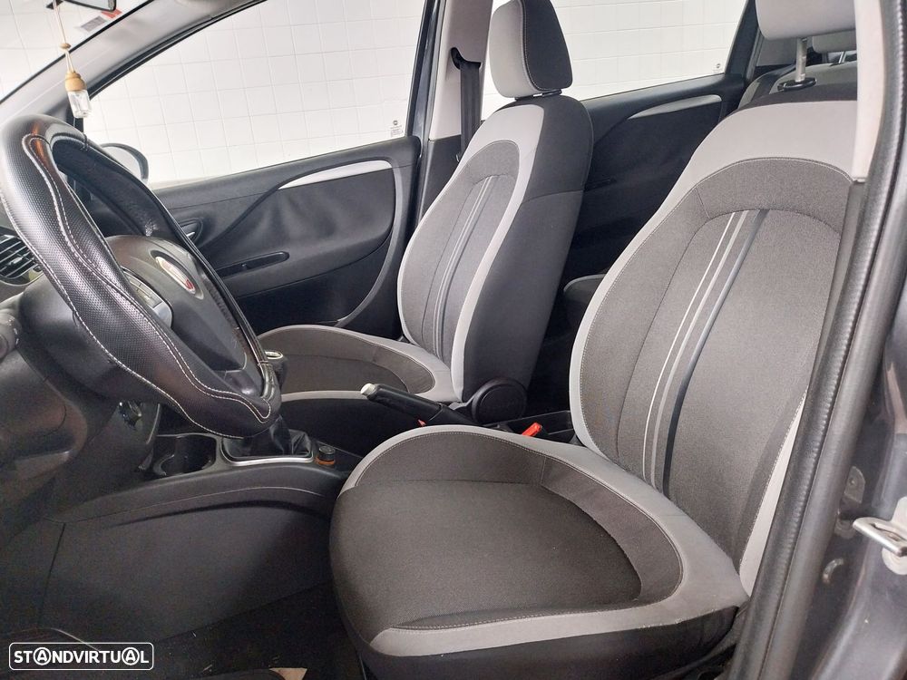 Fiat Punto 1.3 M-Jet Lounge S&S - 4