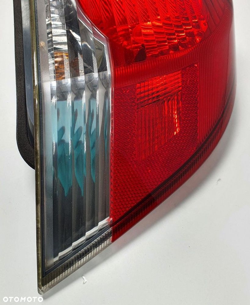 LAMPA PRAWA TYLNA TYŁ VOLVO C70 II 30787940 EUROPA - 2