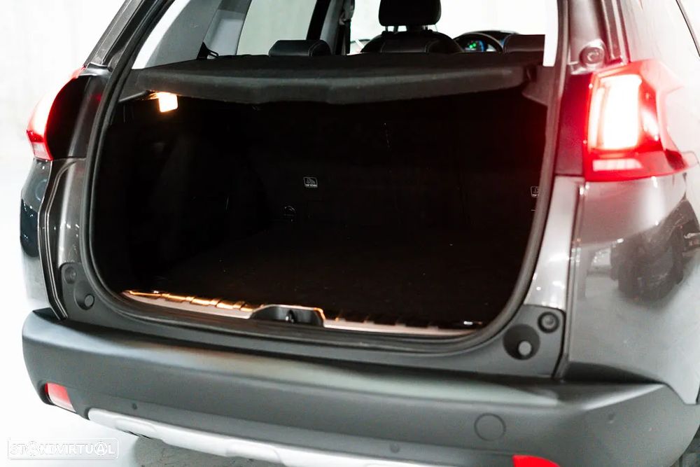 Peugeot 2008 1.2 PureTech Allure - 8