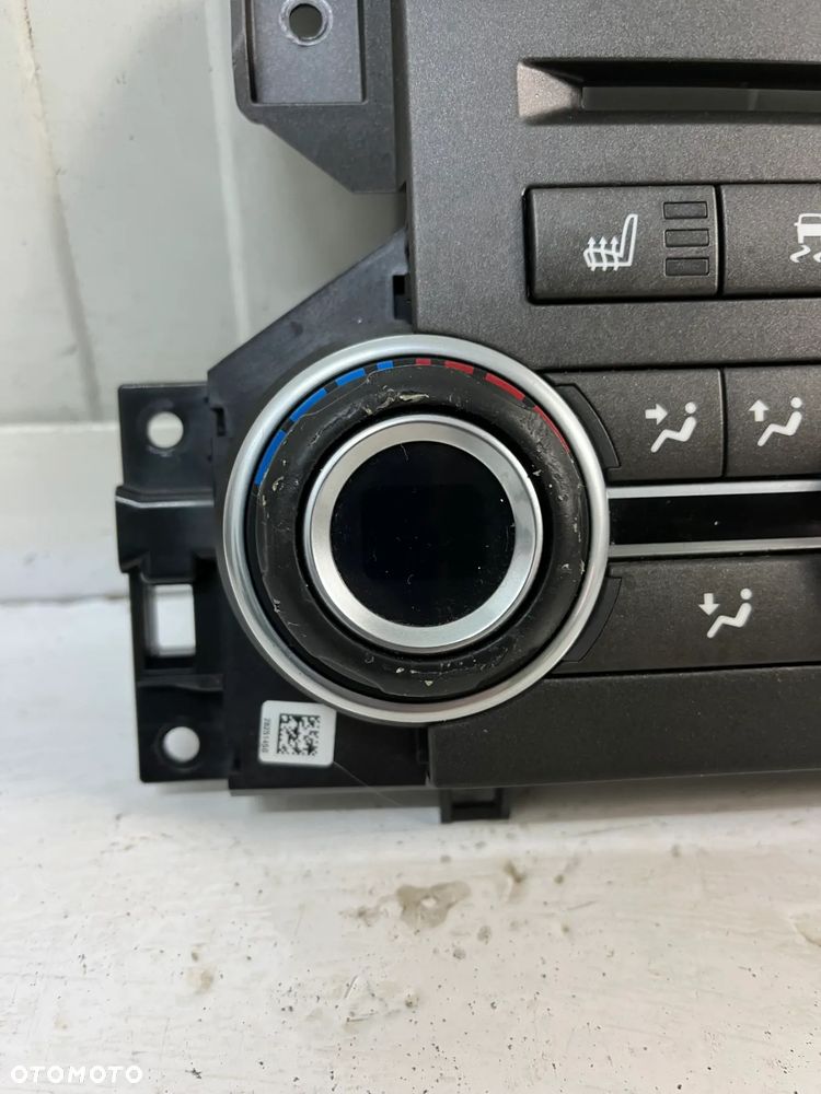 DISCOVERY 4 L319 PANEL KLIMATYZACJI - 3