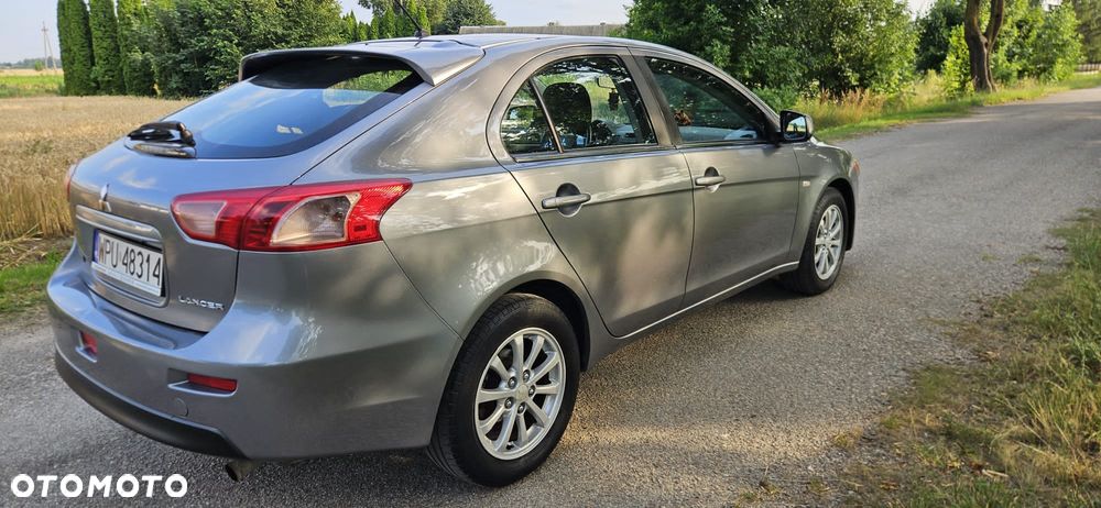 Mitsubishi Lancer 1.6 Invite - 6