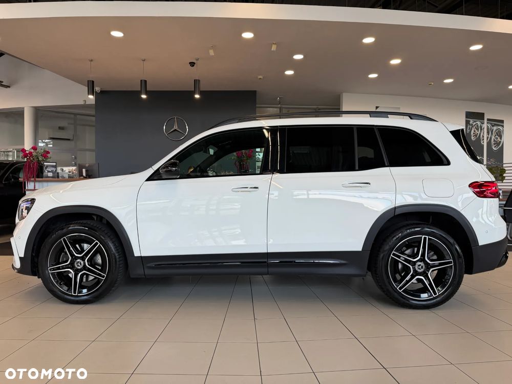Mercedes-Benz GLB 200 AMG Line 7G-DCT - 9