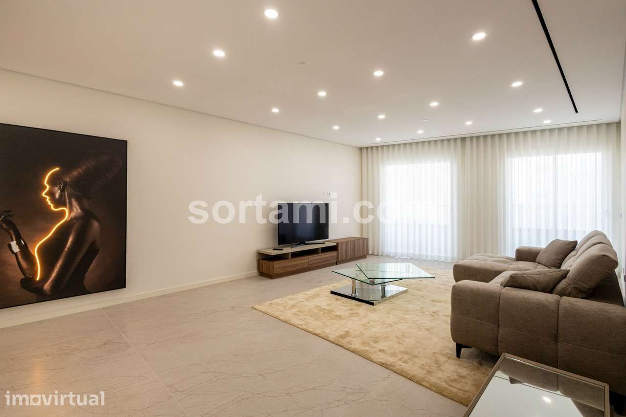 Apartamento T2 Venda em Quarteira,Loulé - Grande imagem: 3/19
