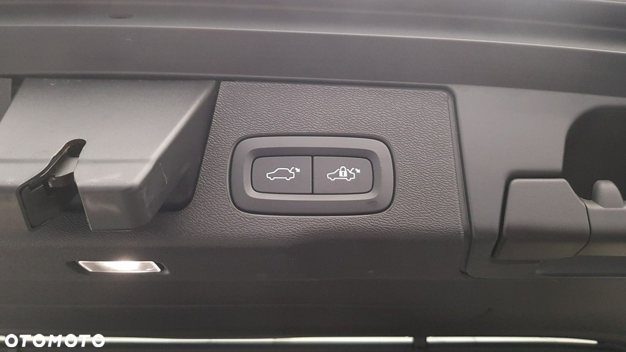 Volvo XC 60 - 24