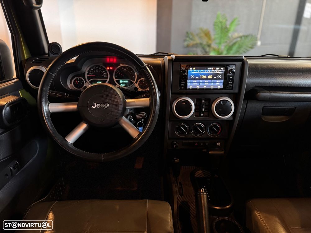 Jeep Wrangler 2.8 CRD ATX Sport - 29