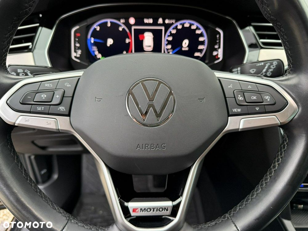 Volkswagen Passat - 15