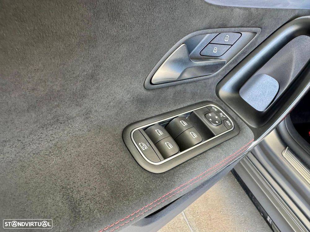 Mercedes-Benz CLA 45 AMG S Shooting Brake 4Matic+ - 32