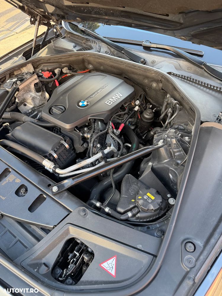 BMW Seria 5 520d Aut. - 13
