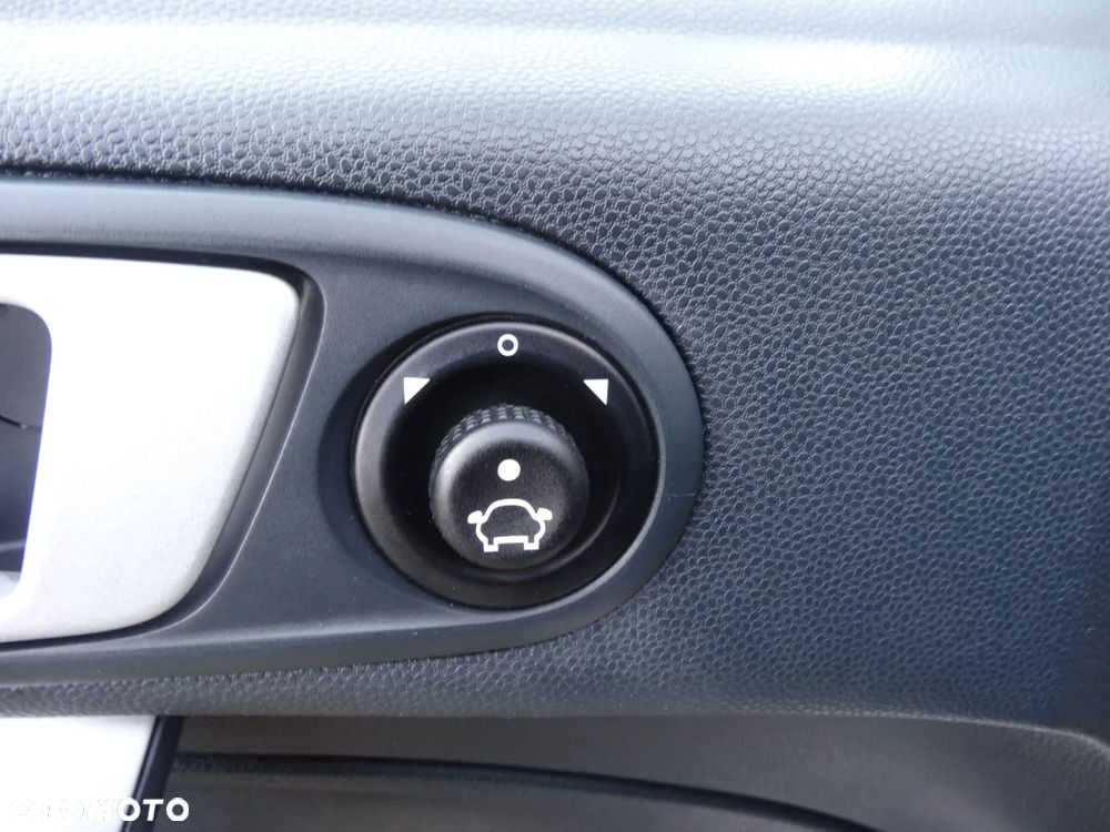 Ford Fiesta 1.25 Titanium EU5 - 27