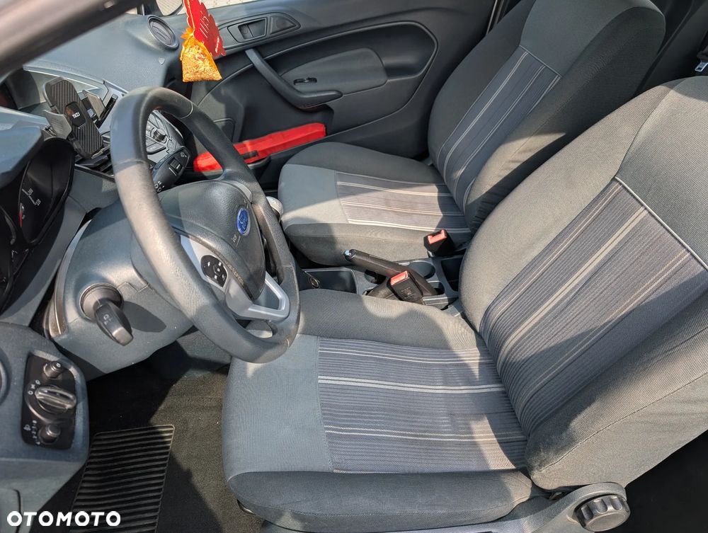 Ford Fiesta 1.4 TDCi Ambiente - 17